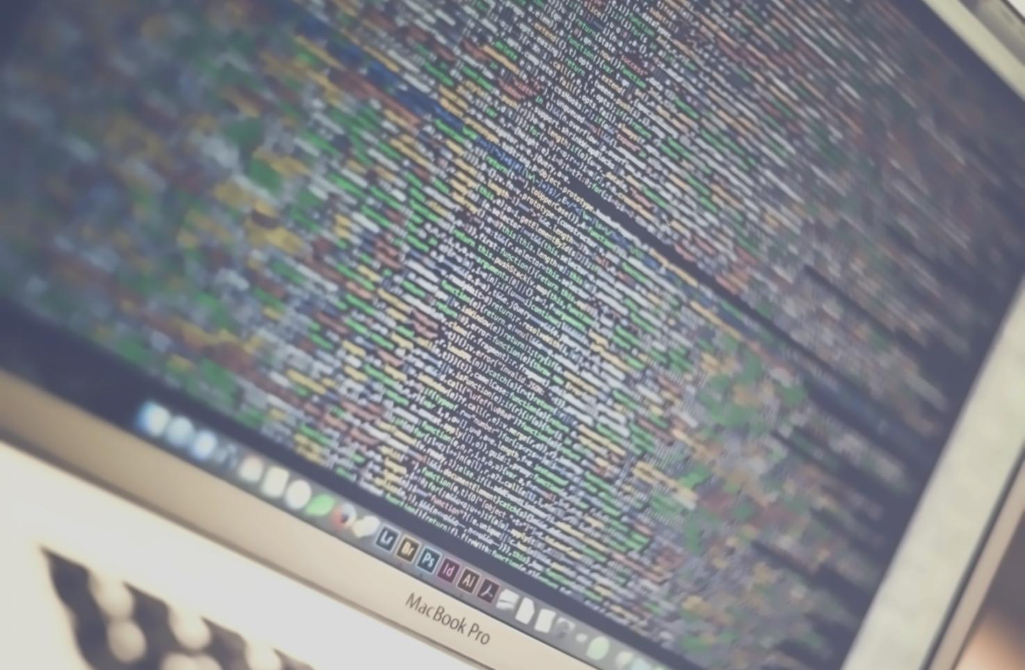 Sessione di lavoro su progetti creativi con intelligenza artificiale